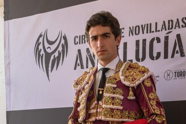 Pablo Páez por Christian Parejo en la semifinal de Constantina