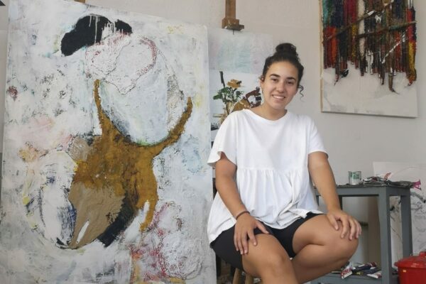 Los tres finalistas recibirán una lámina personalizada de Rdelaiglesia