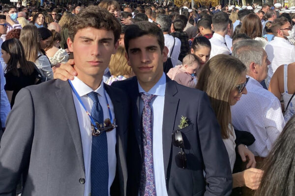 El Melli y Diego Bastos juntos en la Semana Santa sevillana
