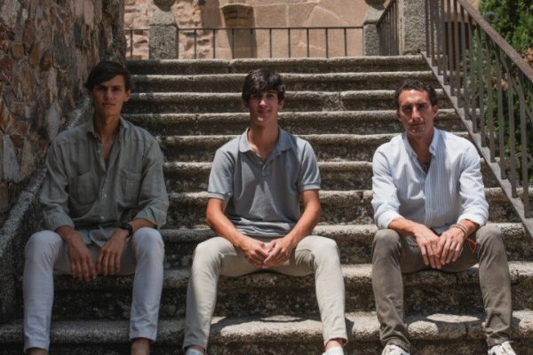 García Corbacho, Carlos Domínguez y El Mella, este sábado en Barcarrota