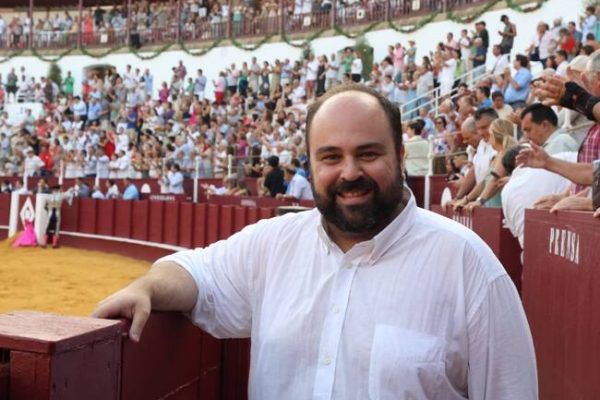 Borja Ortiz: «Tenemos que apoyar siempre la fiesta de los toros por responsabilidad social»