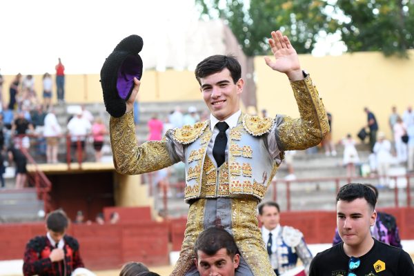 Cid de María, tres orejas en Algete mirando a la Gran Final