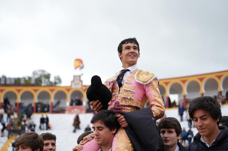 Tomás Bastos, por Pentecostés en Nimes