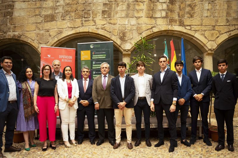 Cáceres acoge la presentación y sorteo de carteles de la tercera edición del Circuito de Extremadura