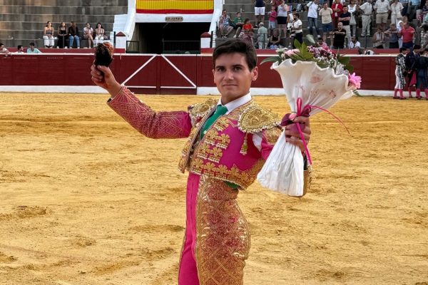 Juan Alberto Torrijos, un novillero de Algemesí que viene a conquistar el Circuito de su ciudad