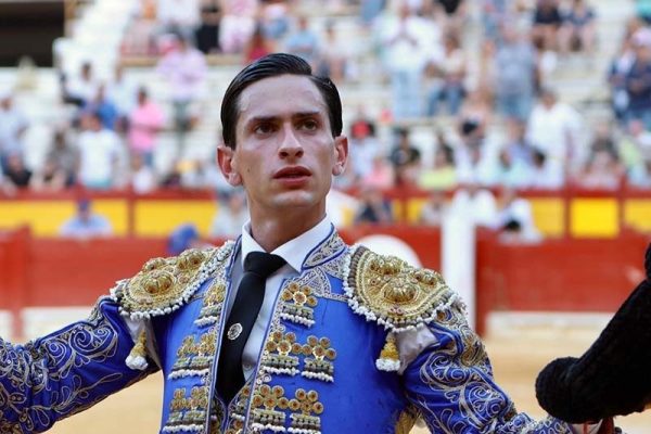 Kevin Alcolado se presenta en el «Alfarero de Oro»