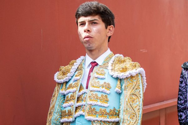 Julio Méndez cierra 2025 como el novillero con más trofeos cortados