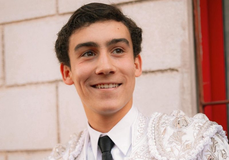 Manuel Quintana gana el voto del público en la novillada del Circuito de Andalucía en Lucena