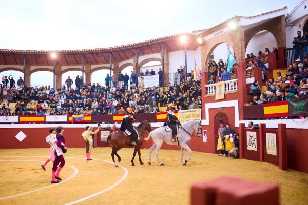 Puerta Grande para Dennis Martín, Julio Norte y El Primi en la segunda clasificatoria del Circuito de Andalucía en Cortes de la Frontera