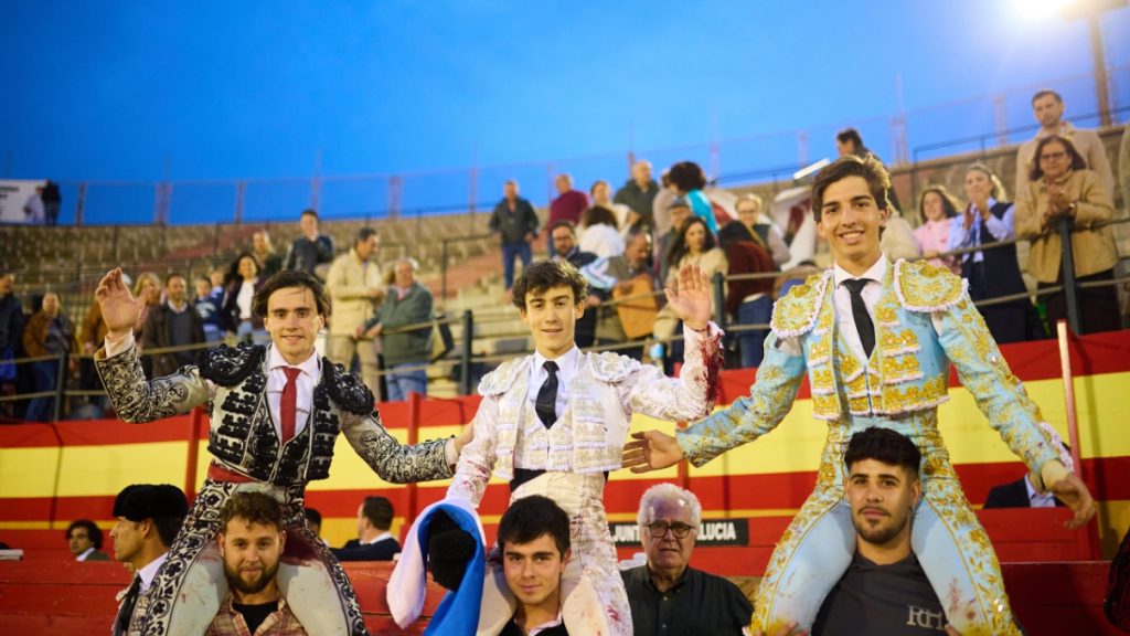 Norte, Rejas y Quintana salen a hombros en Motril en la primera semifinal del Circuito de Andalucía