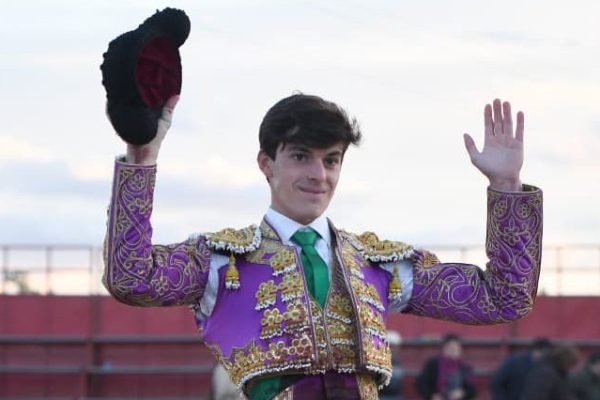 Sergio Rollón corta dos orejas en la primera semifinal del Circuito de Madrid