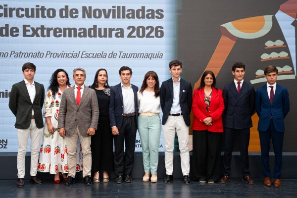 Presentado y sorteados los carteles del Circuito de Extremadura 2026