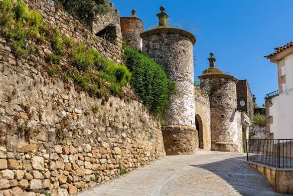 Brozas, un tesoro histórico de Extremadura que conquista a sus visitantes
