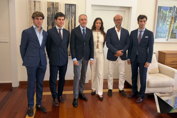 José Alberto Díaz Pico recibe a los finalistas del Circuito de Castilla y León 2026 antes de la gran final en Herrera de Pisuerga