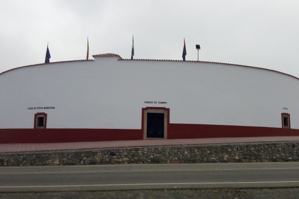 Un toro, una iglesia y el nacimiento de un símbolo: la historia de la Plaza de Toros de Zarza la Mayor
